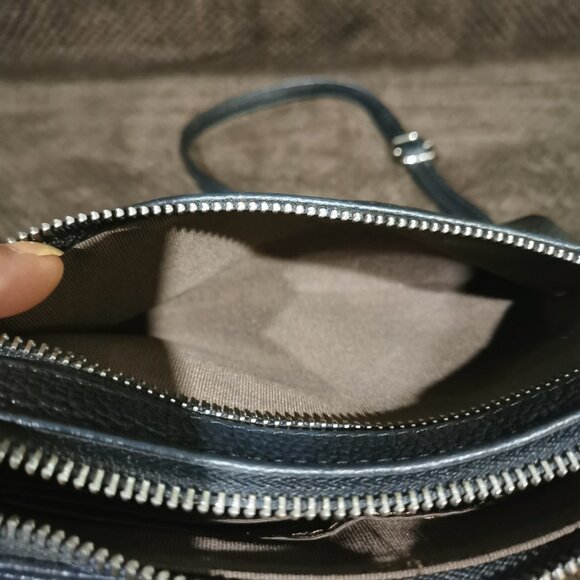 Black/Silver Crossbody EUC #229 - Picture 10 of 12